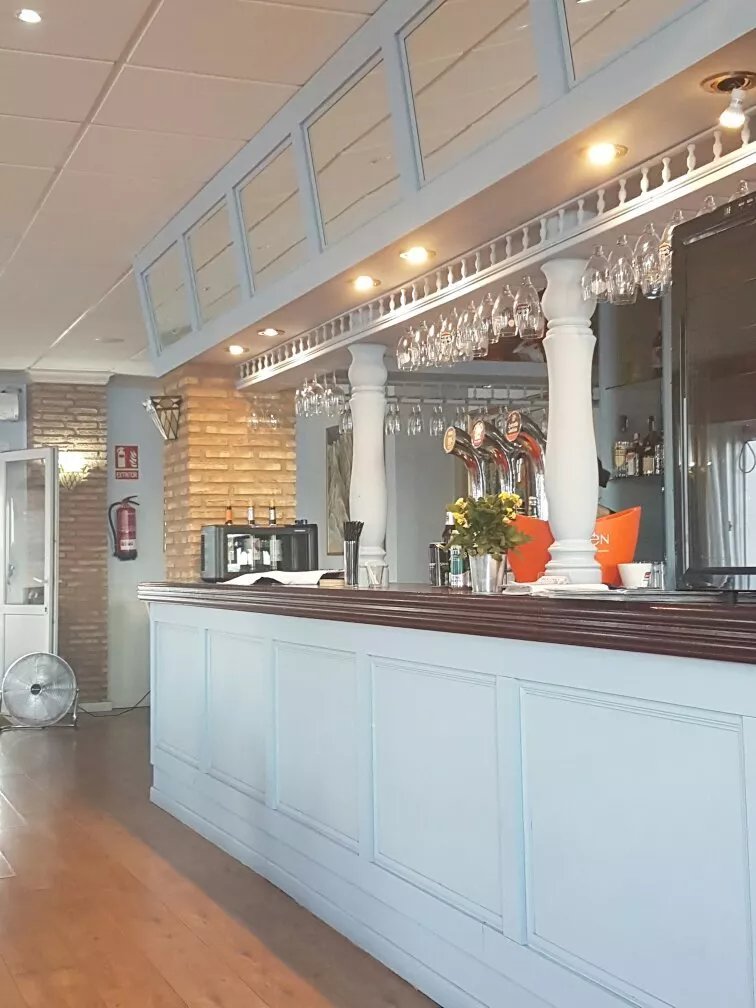 Le Bistro