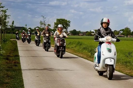 Vespa Rental Kempen