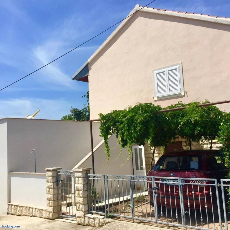 Apartmani/Apartmaji Grgas