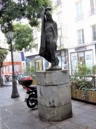 Statue L'Homme au bras leve