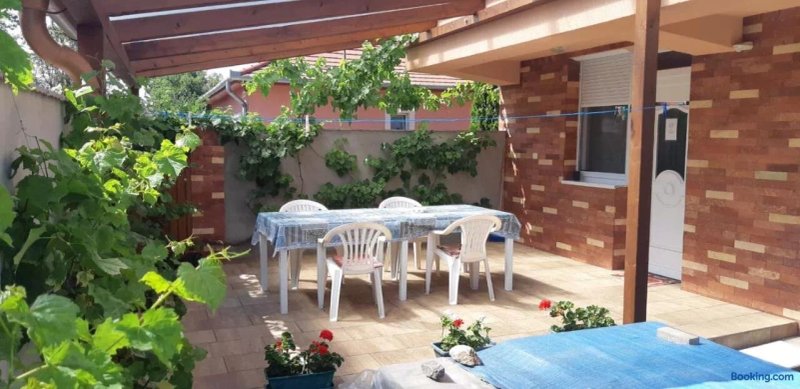 Sunshine Apartment