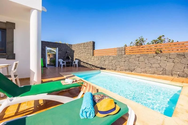 Villa Verol - Three Bedroom Villa, Sleeps 7