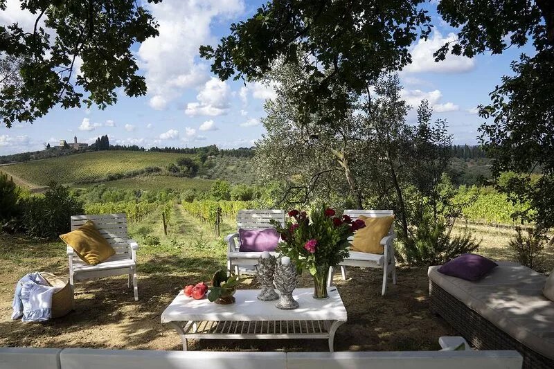 Archipettoli - a historical manor house with stunning panoramic views