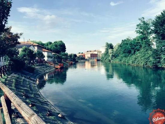 Passeggiata lungo la restera