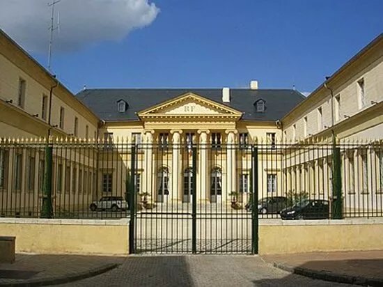 Hotel De La Prefecture A Mont-de-marsan