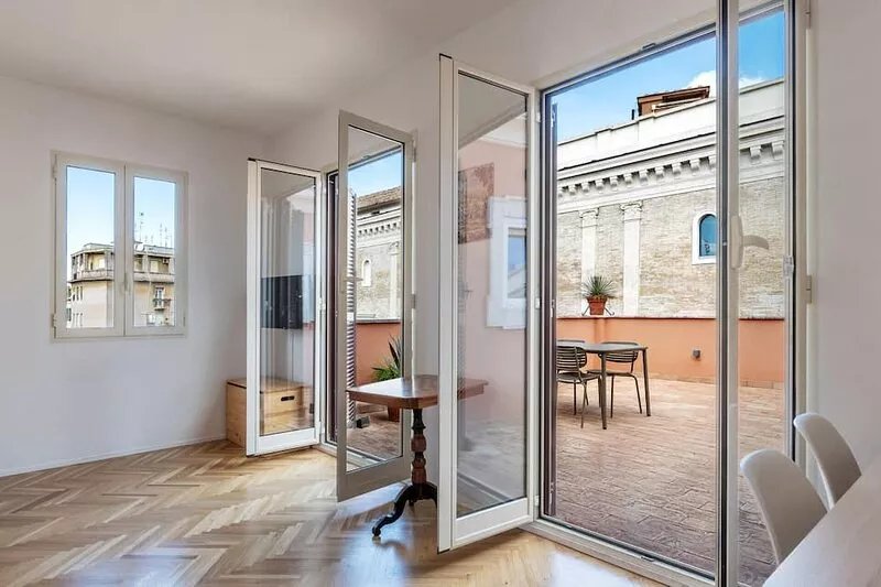 Modern studio with panoramic terrace, by Campo de’ Fiori - Wifi, Independent