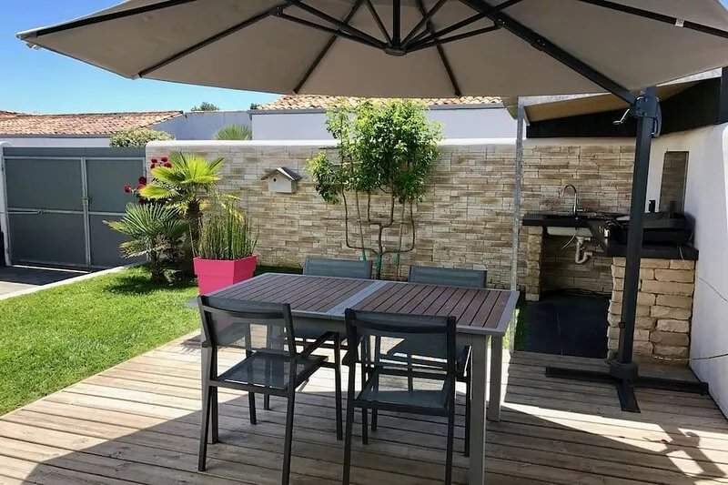 Le Bois Plage En Re: Beautiful house with garden near village center and beach