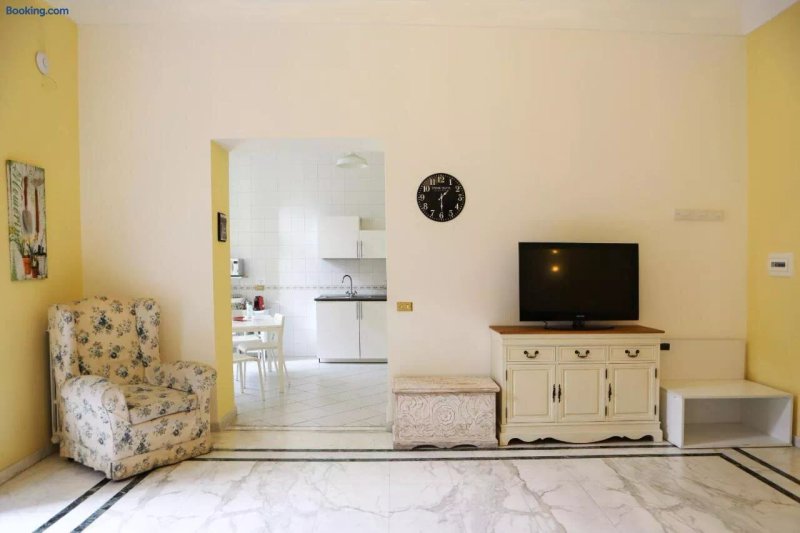 Piazza Dante Suites By Wonderful Italy