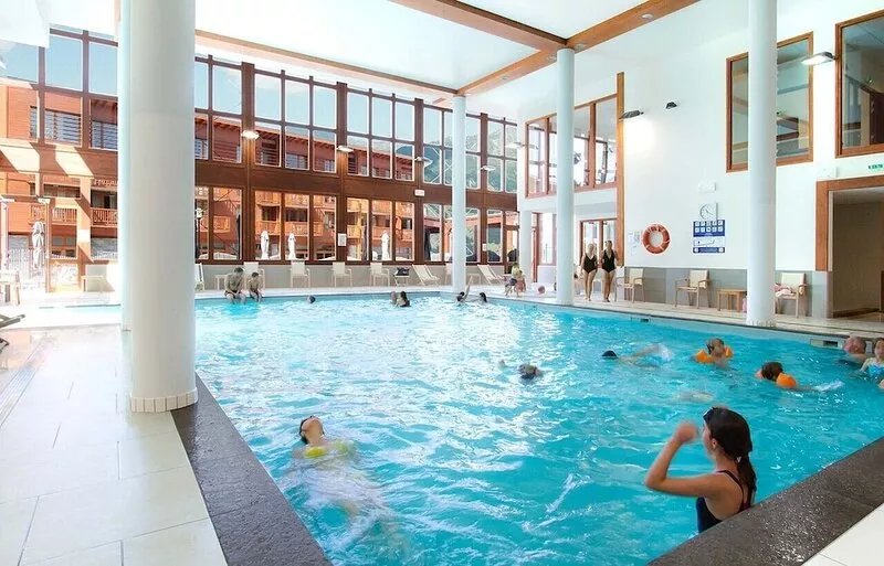 Location n°1 for this luxury 4 bedroom apartment for 8 people, skis included