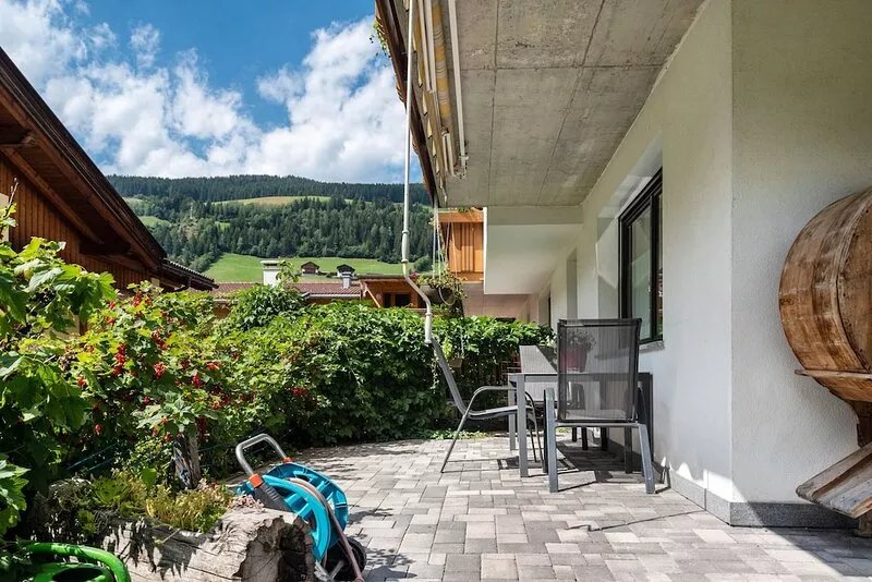 Apartment "Hilber App Sass Rigais" with Mountain View, Terrace and Wi-Fi