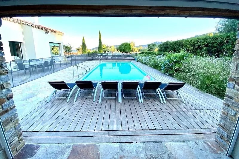 Waterfront Villa with splendid sea view in the  Cap Benat