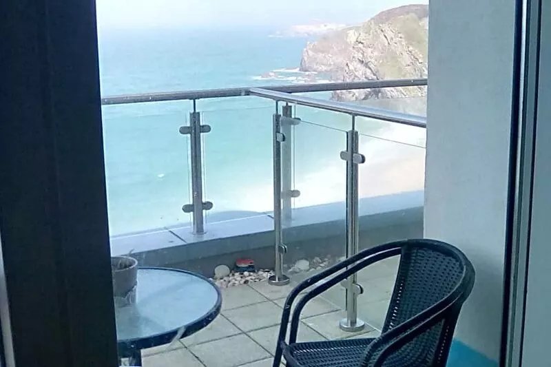 Rocklands studio with incredible views across the sea and beaches and cliffs