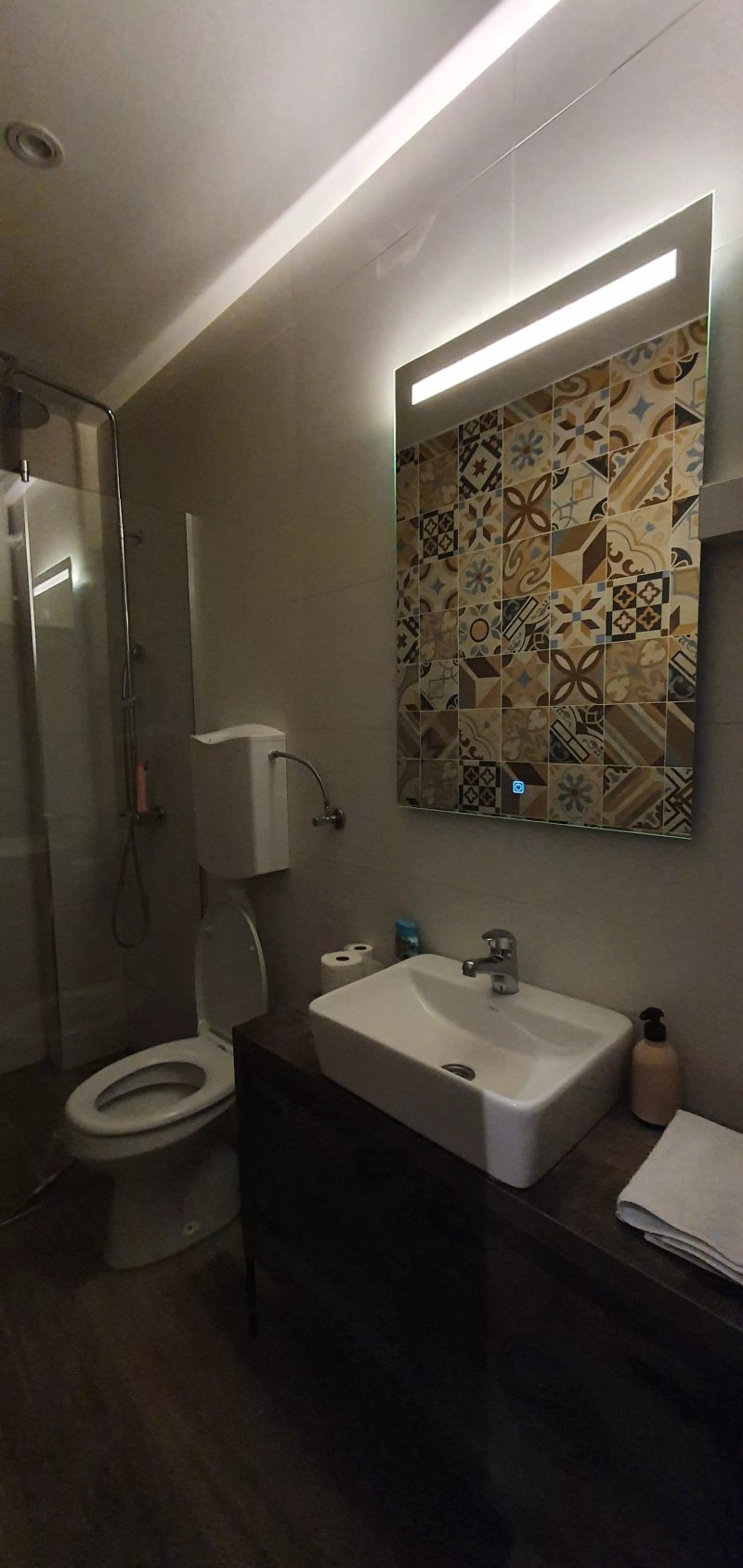 Ivi Place Apartments