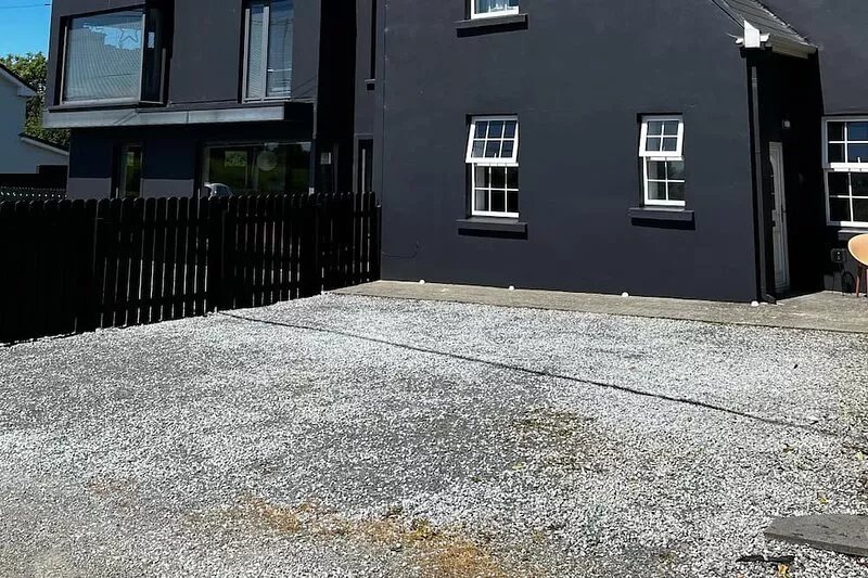 The 1892 Schoolhouse Killarney - newly renovated in a contemporary style