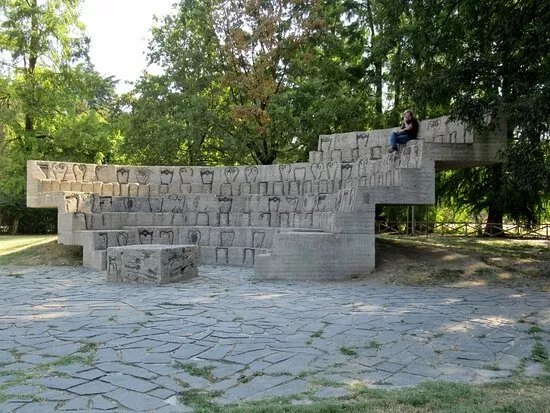 Scultura Accumulazione Musicale e Seduta