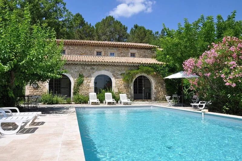PROVENCAL VILLA. 1Ha.  ABSOLUTE COMFORT & CALM.  Swimming pool 10 x 5. WI-FI