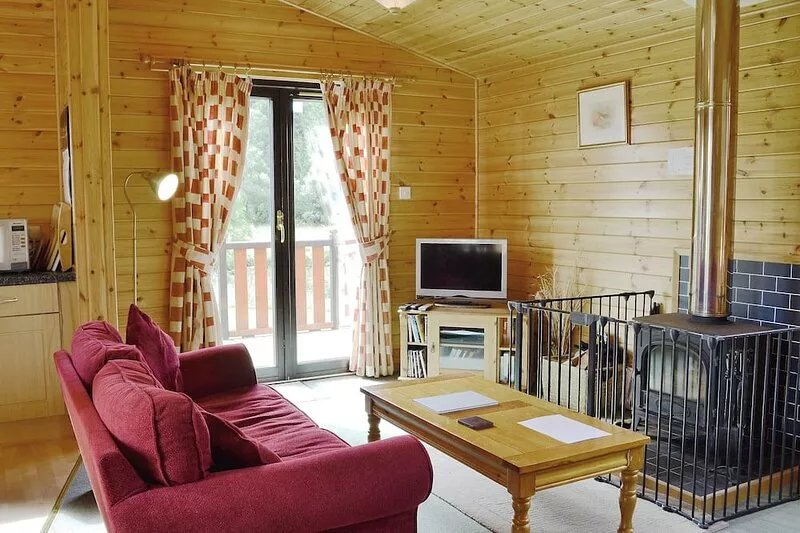 Larch Cottage - S4428