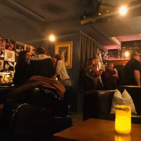 Bernstein's Bar & Lounge