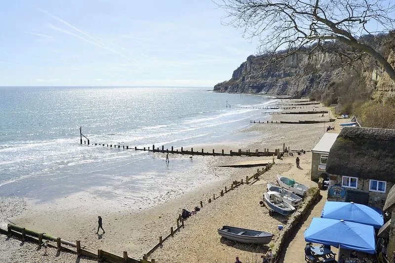2 bedroom accommodation in Ventnor