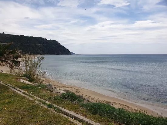Spiaggia di Ogliastro Marina