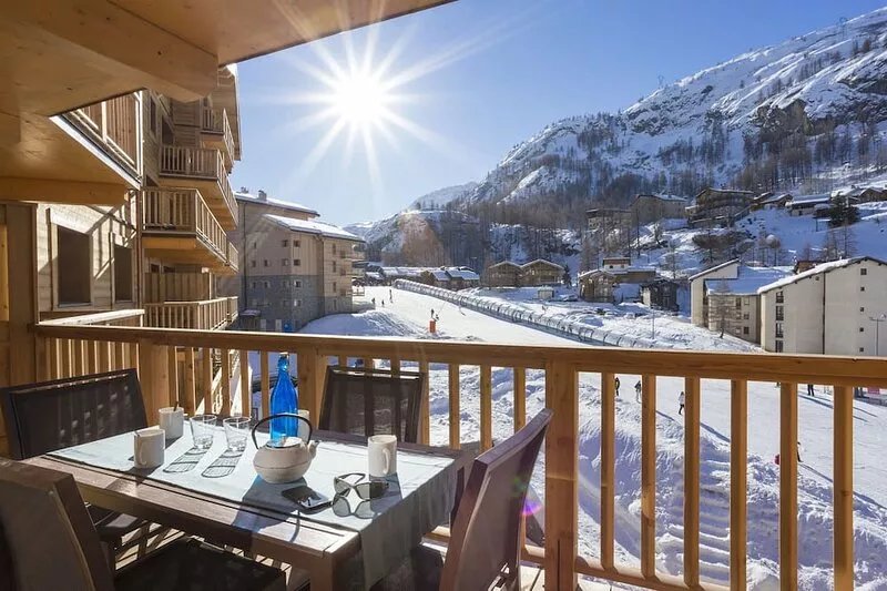 Apartment in a Chalet directly on ski slope