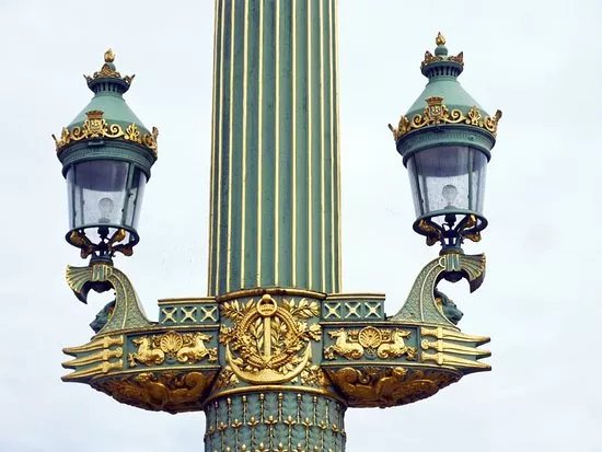 Lampadaires Colonnes Rostrales