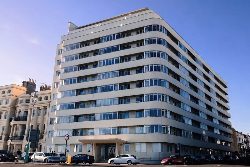 Brighton Seafront Holiday Apartment, Penthouse with Private Sun Terrace
