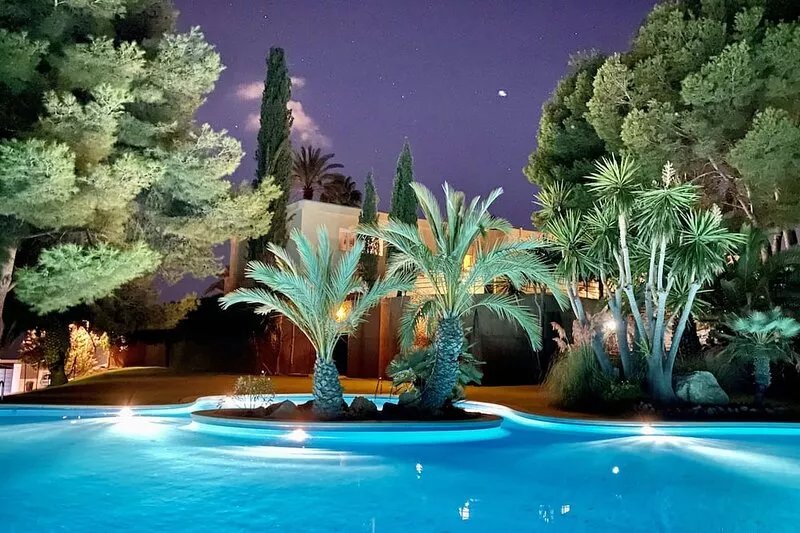 3 bedroom house with huge shared pool and spectacular sea views