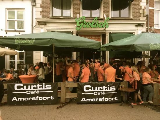Curtis Cafe