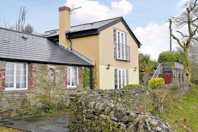 Set over two floors, this cottage is within easy reach of both Cardiff and the