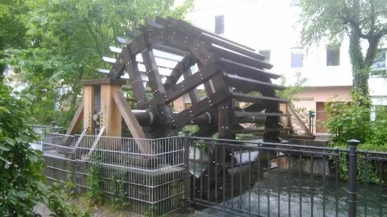 Historisches Wasserrad