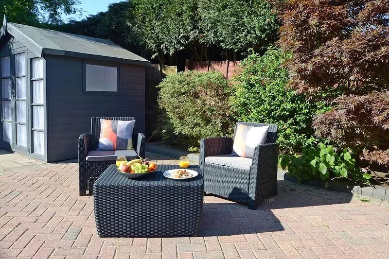 Ideal for Alton Towers, The Peak District, University Hospital and Derbyshire