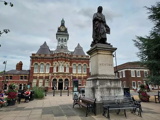 Statue Of Sir Isaac Newton