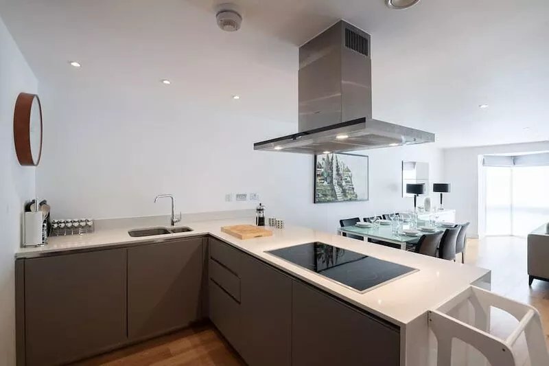 Trendy Queen’s Park Home close to Hampstead by UnderTheDoormat
