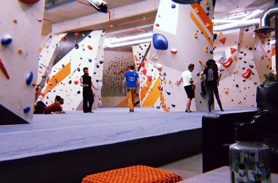 Social Climbing