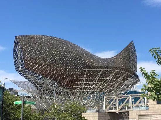 Gold Fish Sculpture (Escultura el Peix d'Or)