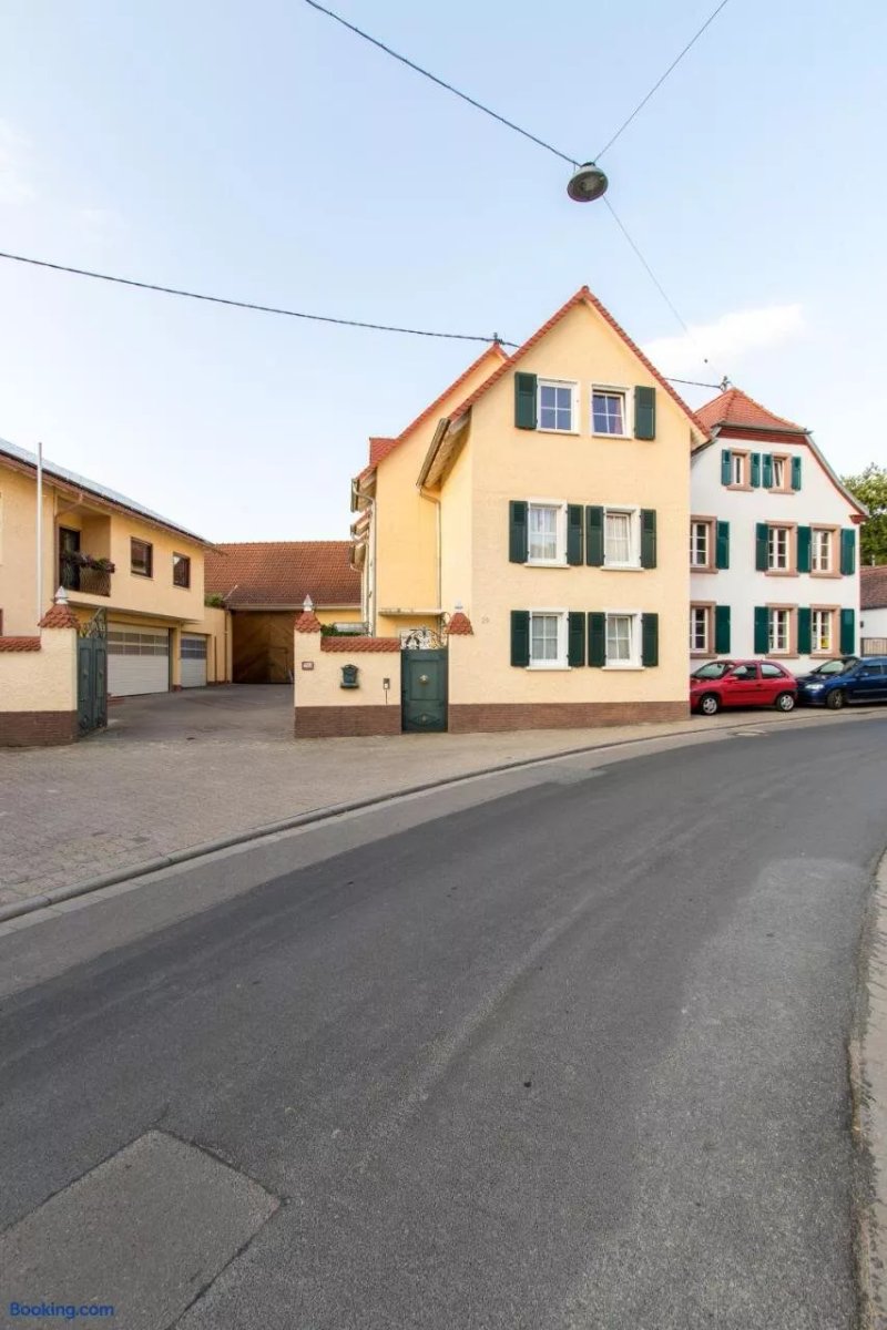 Weingut und Gastehaus Henrici