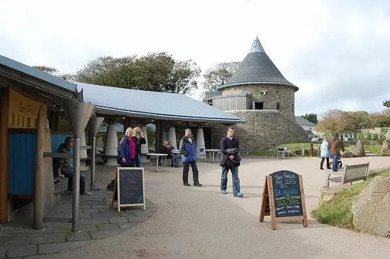 Oriel y Parc Landscape Gallery and Visitor Centre