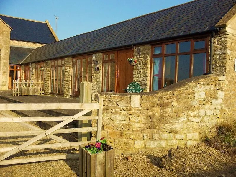 Owl Cottage - Peaceful, cosy cottage for two just outside Bath