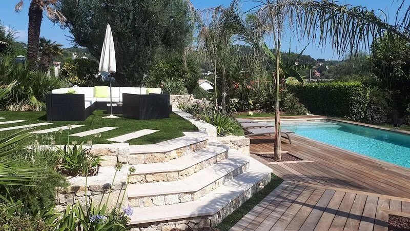 Superb Provencal stone farmhouse, pool, modern, 4 bedrooms, 2 bathrooms