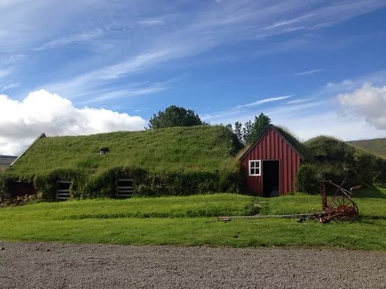 Minjasafnio a Bustarfelli - Bustarfell Museum