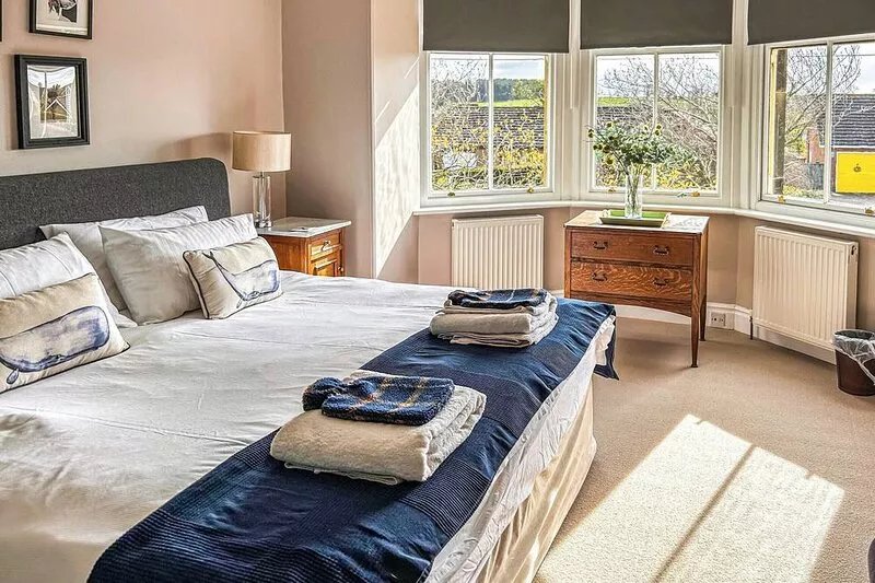 4 bedroom accommodation in Christon Bank, near Embleton