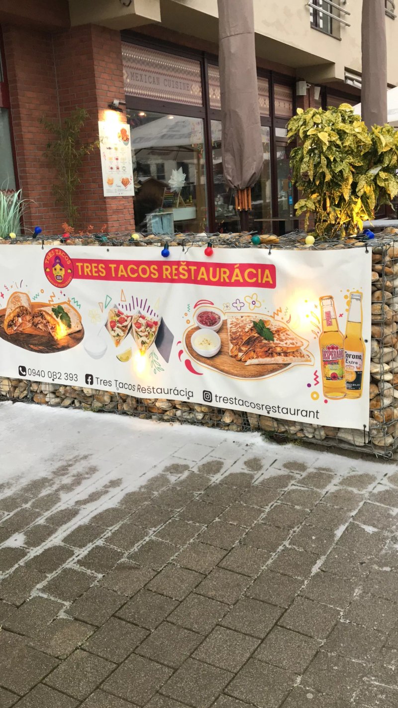 Tres Tacos Restauracia