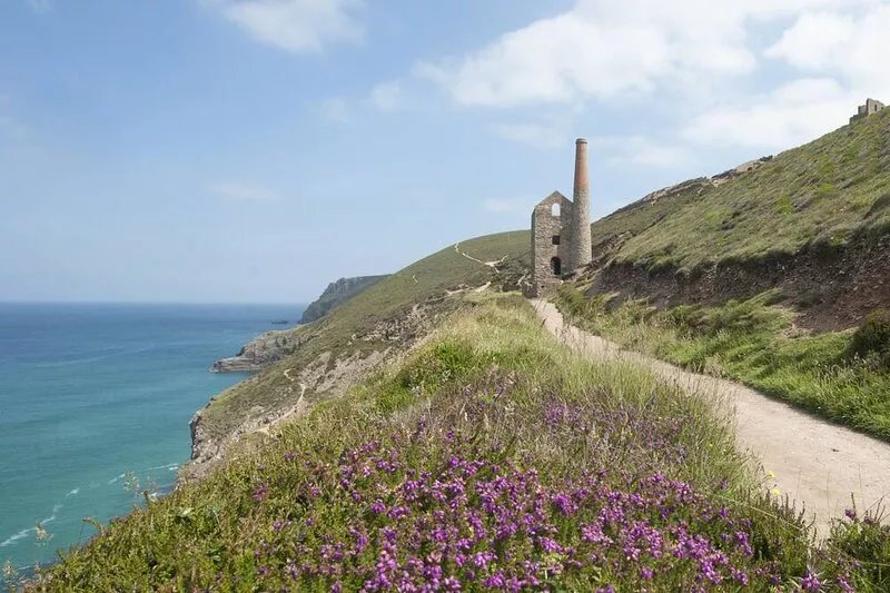 Perfect for a romantic Cornish break and just a mile and a half from the beach.