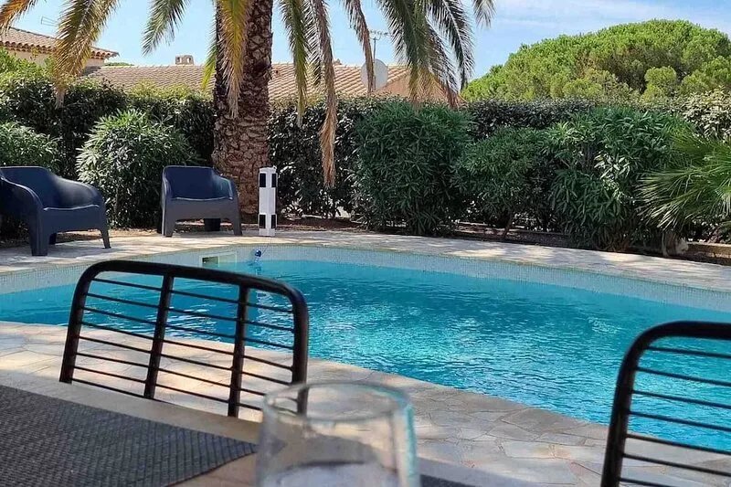 Beautiful Villa ★★★★ air-conditioned, private pool, 4 bedrooms, close beaches