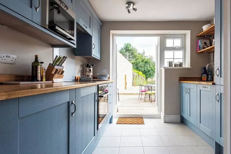 Charming cottage near lovely Stamford with cosy open fire and a rural location.