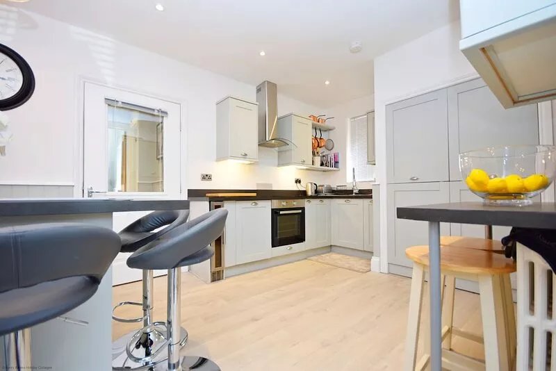 A family house that sleeps 8 guests  in 4 bedrooms