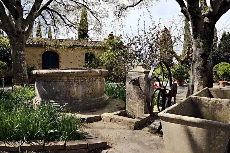 Charming Cottage on beautiful estate in Tuscany: 'Casa Cavalli'