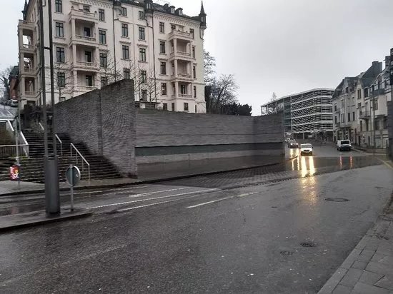 Holocaust Memorial
