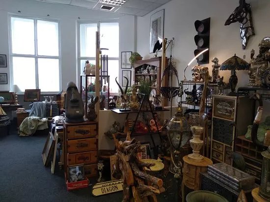 Magistrates Antique Centre & Market